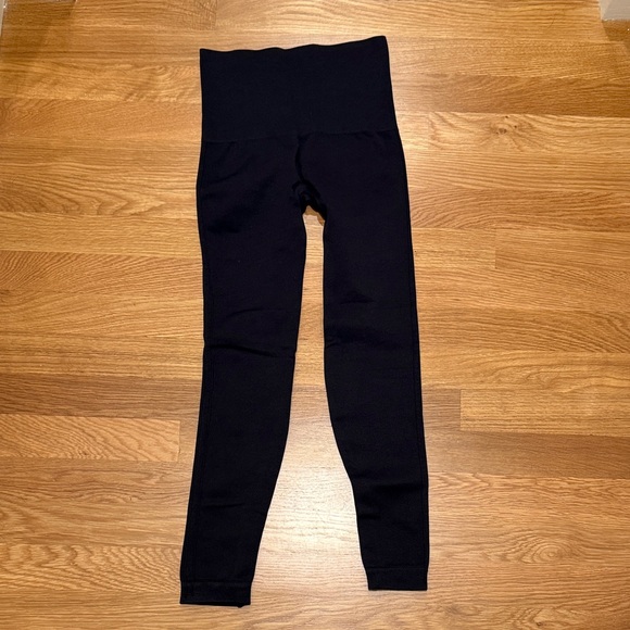 SPANX Leggings - Picture 1 of 3